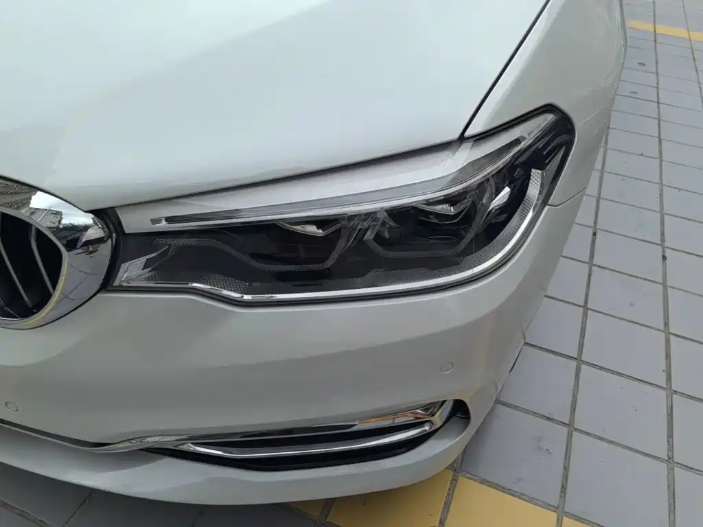 BMW 5 Series New Energy 2019 Model 530Le Luxury Package купить на сайте DeffCars