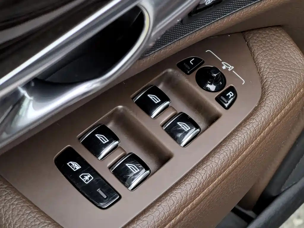 Volvo S90 2017 T4 Smart Edition купить на сайте DeffCars