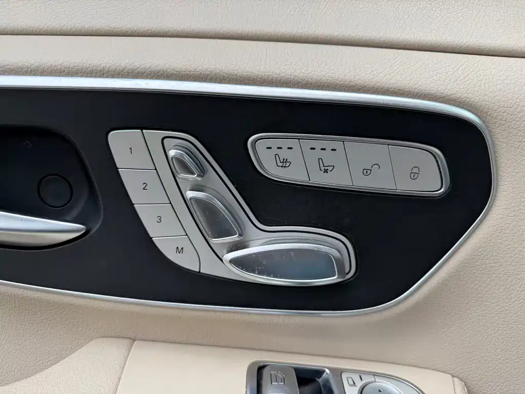 Mercedes-Benz V-Class 2017 V 260 L Premium Extended Edition купить на сайте DeffCars