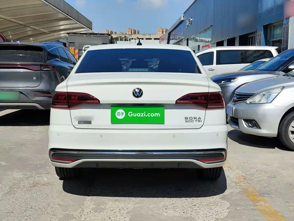 Bora 2023 300TSI DSG Premium Edition купить на сайте DeffCars