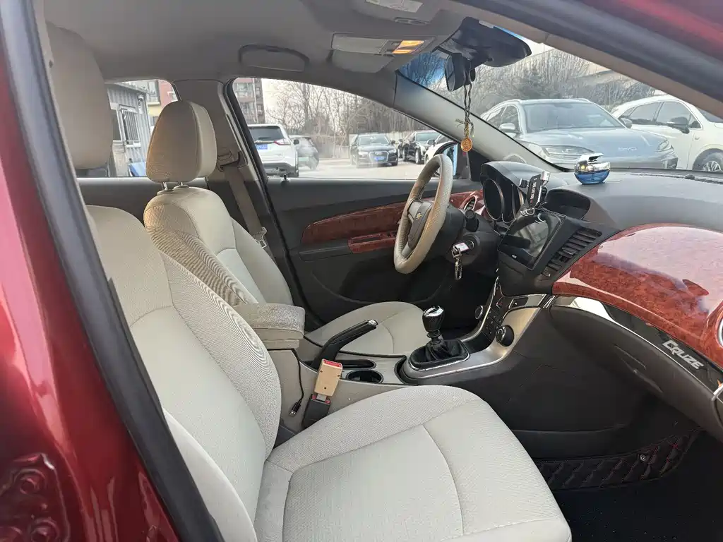 Cruze 2015 1.5L Classic SL MT купить на сайте DeffCars