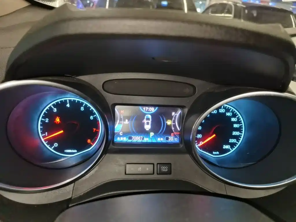 Yuan 2017 1.5L automatic cool interconnected model купить на сайте DeffCars