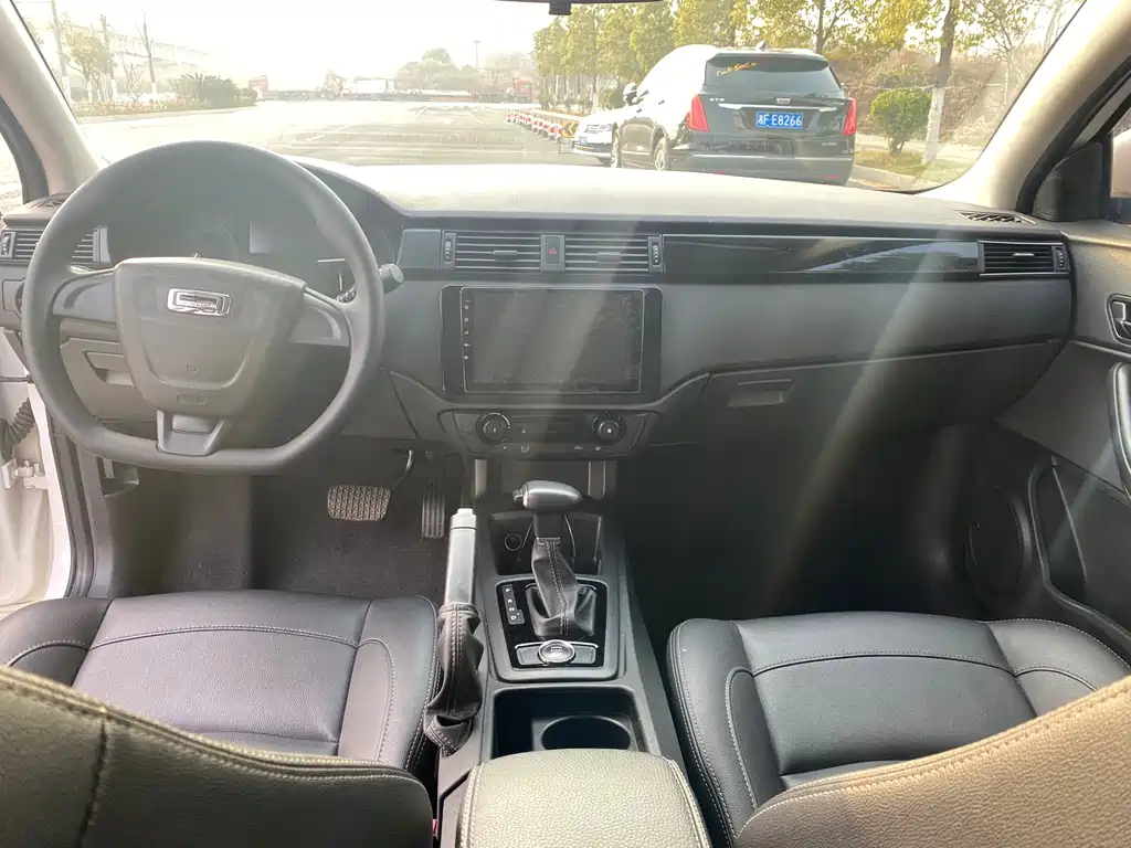 Qoros 3 2018 Sedan 1.6L Automatic Leading Type купить на сайте DeffCars