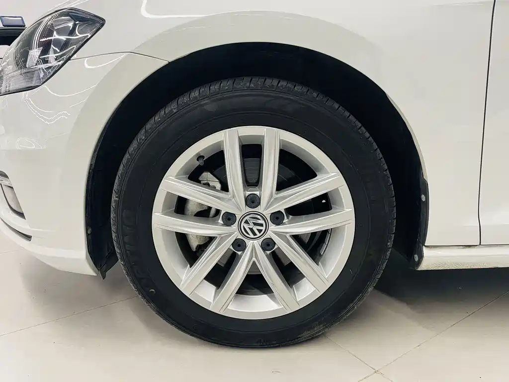 Golf 2019 200TSI DSG Comfort and Progress Edition National VI купить на сайте DeffCars