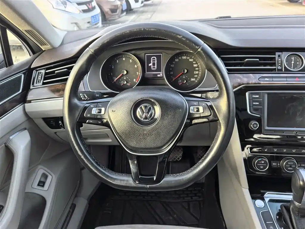 Magotan 2017 330TSI DSG luxury model купить на сайте DeffCars