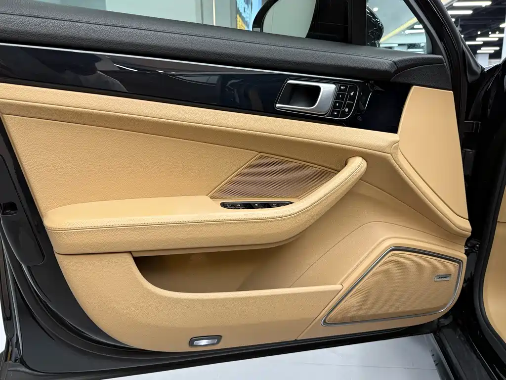 Panamera 2017 Panamera 4 Executive Extended Edition 3.0T купить на сайте DeffCars
