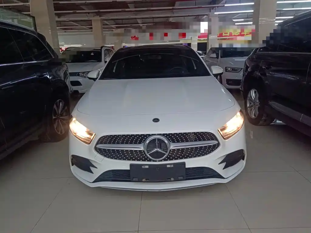 Mercedes-Benz A-Class 2021 facelift A 180 L sports sedan купить на сайте DeffCars