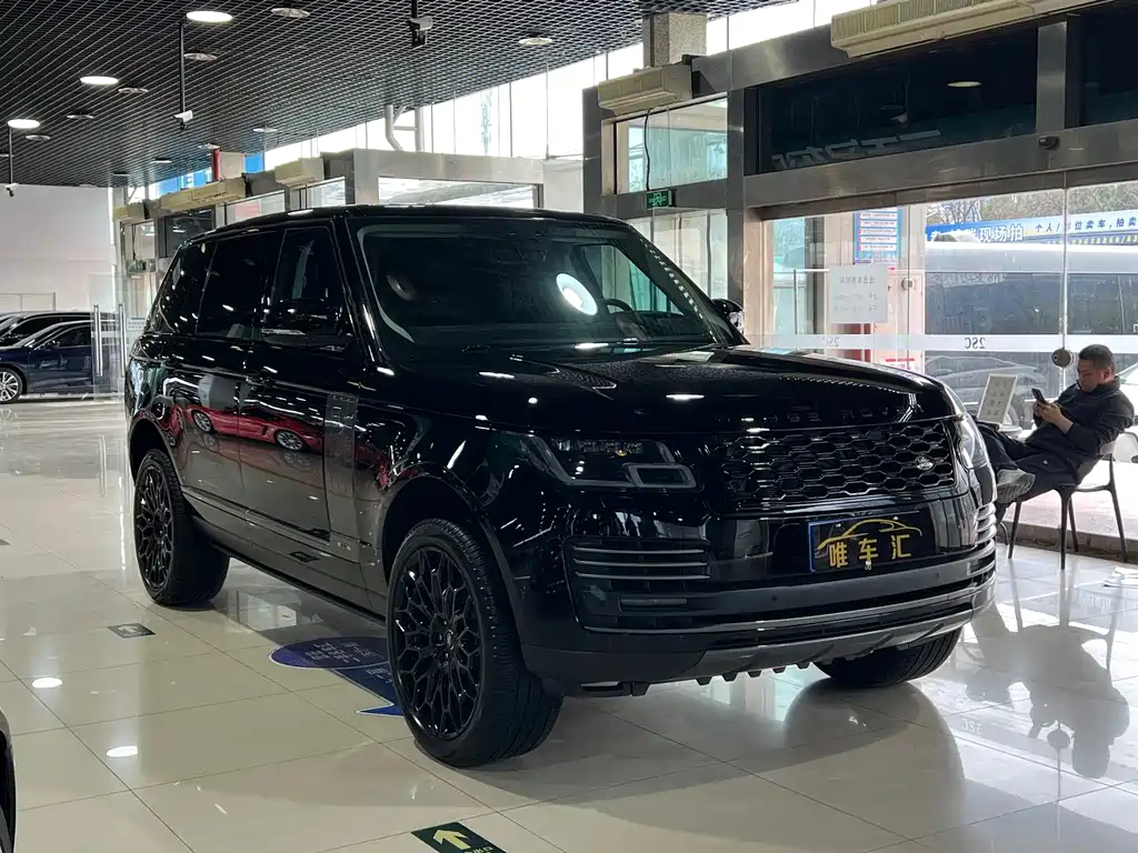 Range Rover 2022 3.0 L6 400PS Legendary Extended Classic Edition купить на сайте DeffCars