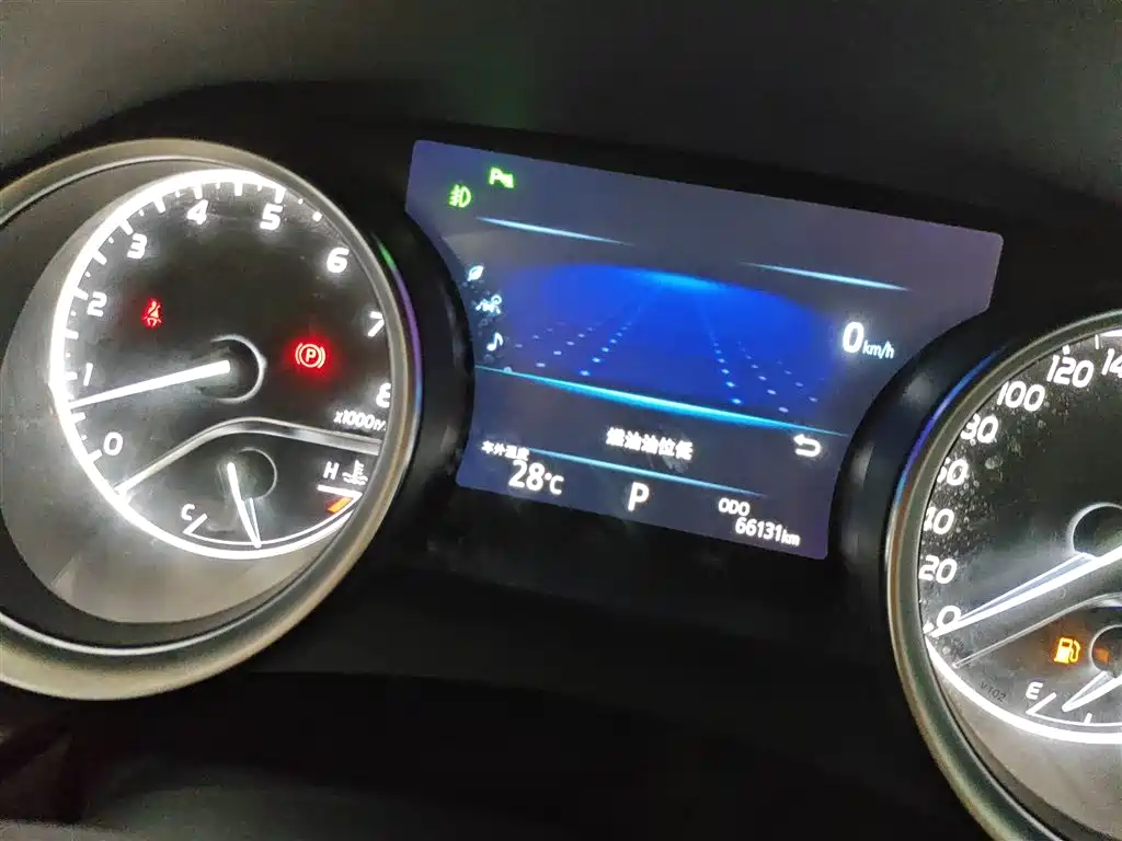 Camry 2018 2.5G Deluxe Edition купить на сайте DeffCars