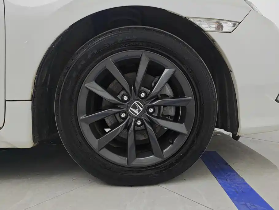 Civic 2019 220TURBO CVT Dynamic Edition National VI купить на сайте DeffCars