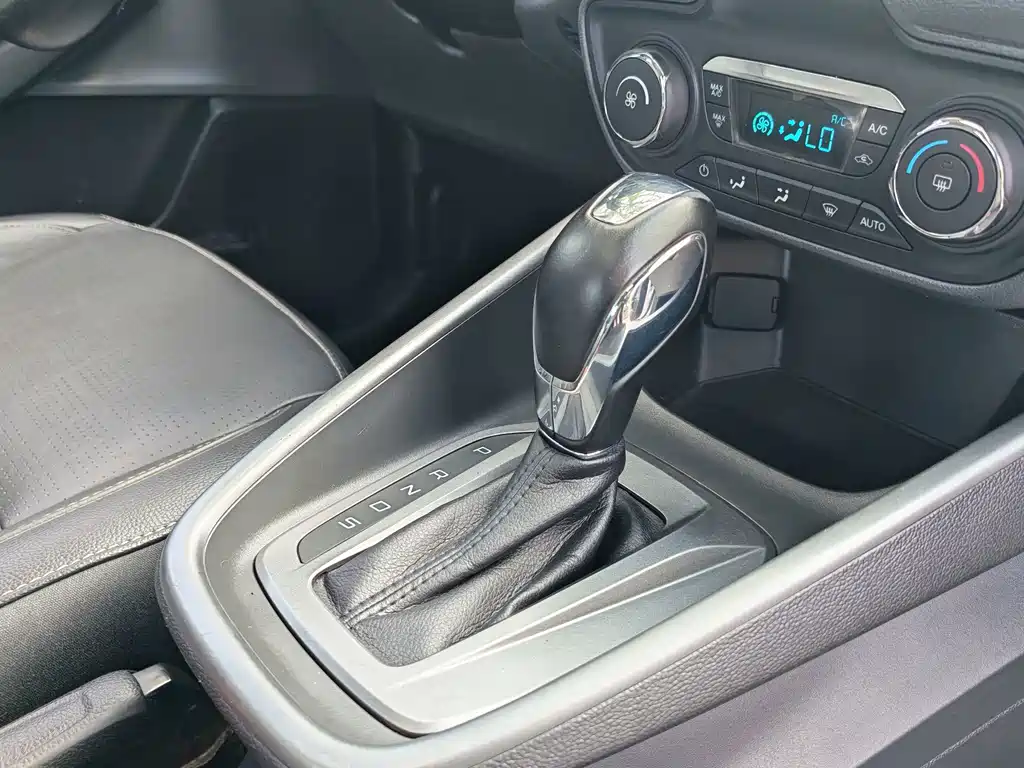 Escort 2017 facelift 1.5L automatic comfort model купить на сайте DeffCars