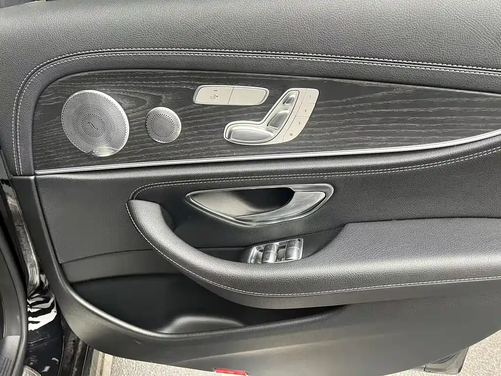 Mercedes-Benz E-Class 2020 Facelift E 300 L Sports Special Edition купить на сайте DeffCars