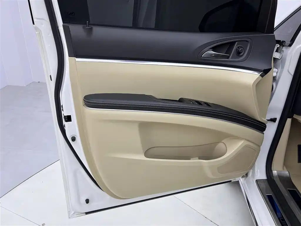 Buick GL8 2023 facelift land business class luxury купить на сайте DeffCars