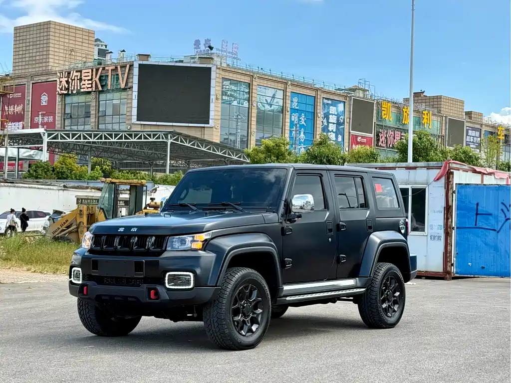 Beijing Off-Road BJ40 2023 2.0D Automatic Four-wheel Drive Blade Hero Edition Knight Type купить на сайте DeffCars