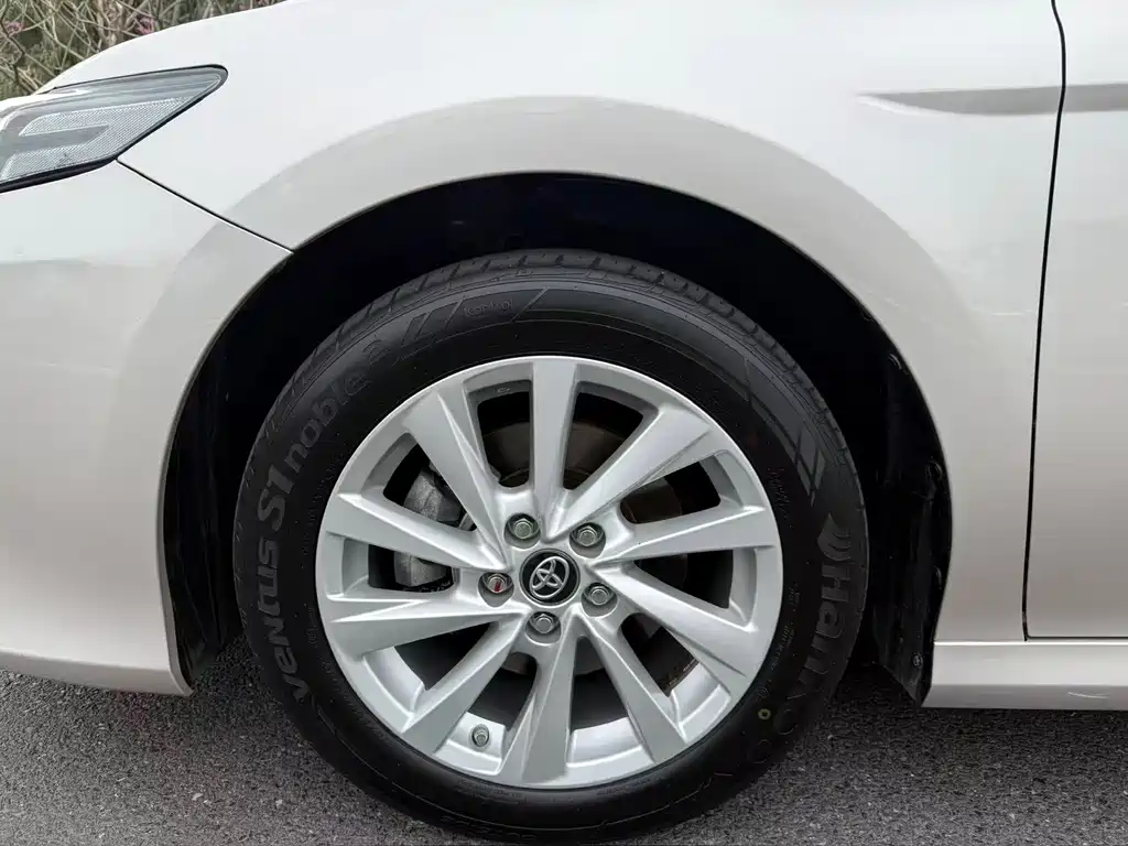 Camry 2021 2.0G Deluxe Edition купить на сайте DeffCars