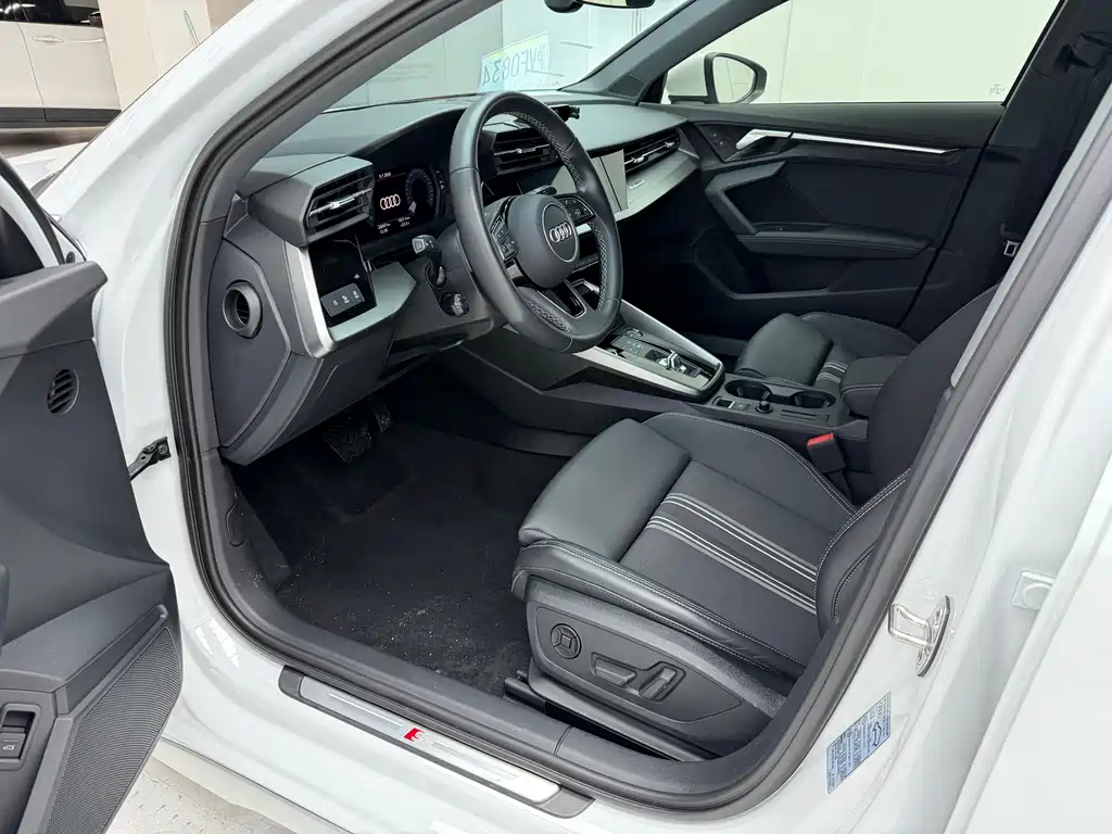 Audi A3 2023 A3L Limousine 35 TFSI Fashionable and Sporty купить на сайте DeffCars