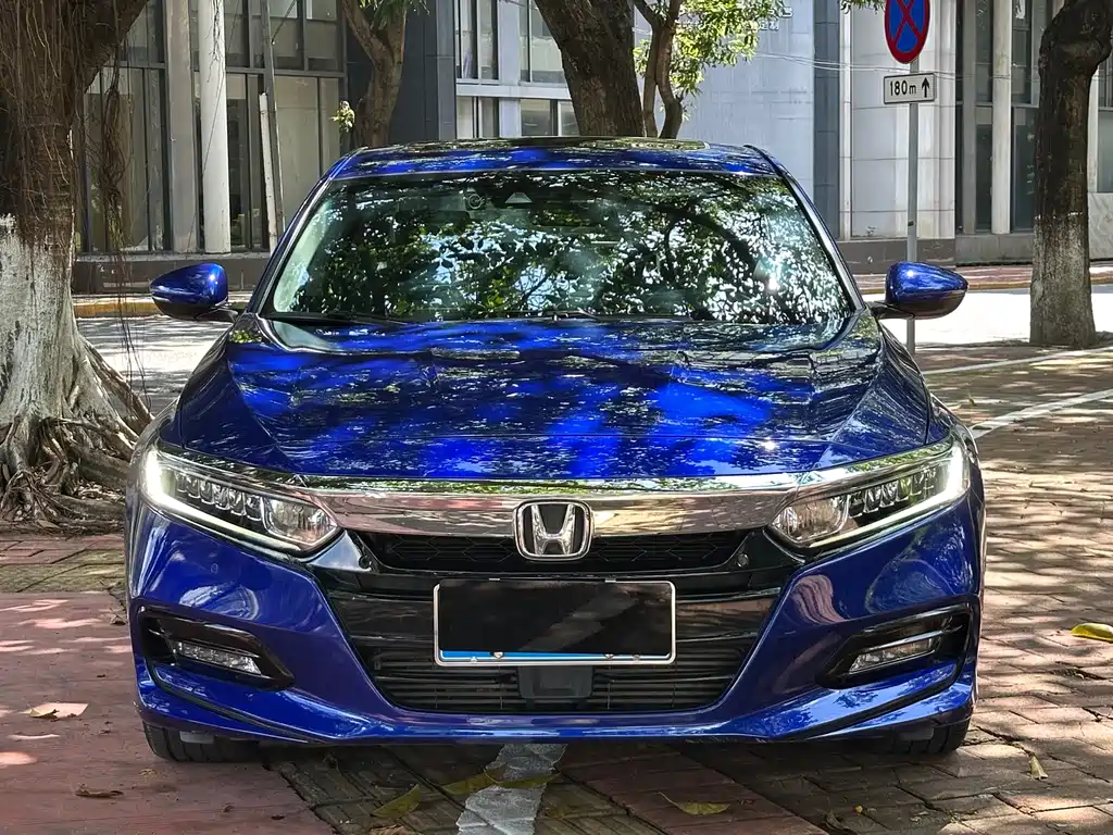 Accord 2018 260TURBO Deluxe Edition National V купить на сайте DeffCars