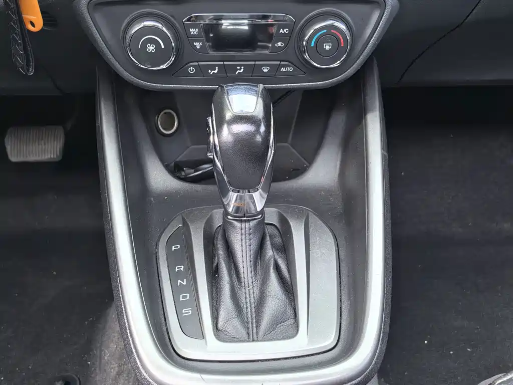 Escort 2015 1.5L automatic fashion model купить на сайте DeffCars