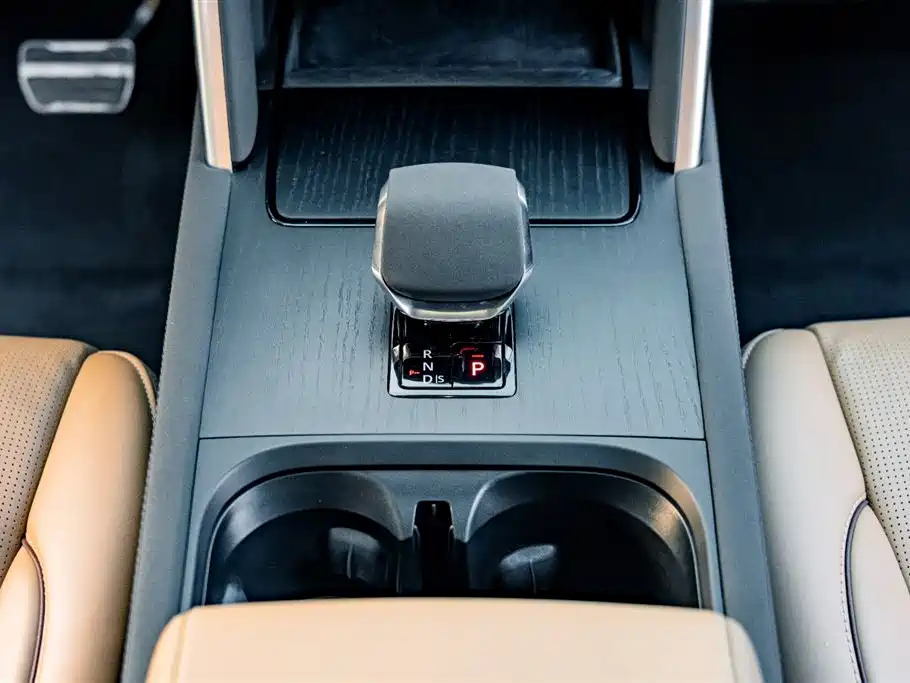 Discovery Sport 2024 Luxury Customized Edition купить на сайте DeffCars