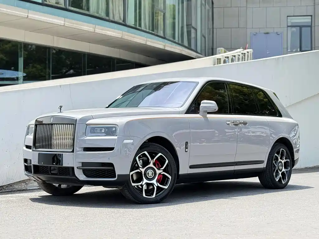 Cullinan 2020 Black Badge купить на сайте DeffCars
