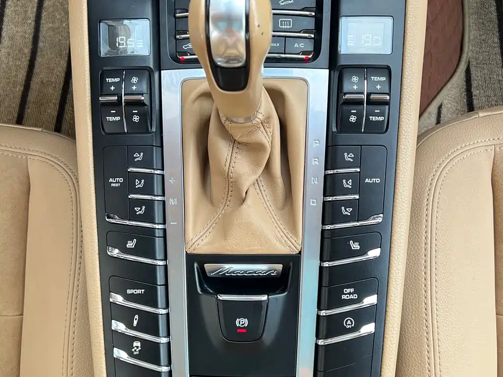 Macan 2014 Macan 2.0T купить на сайте DeffCars