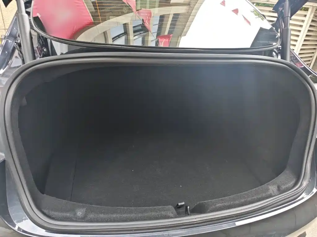 Model 3 2025 rear-wheel drive version купить на сайте DeffCars