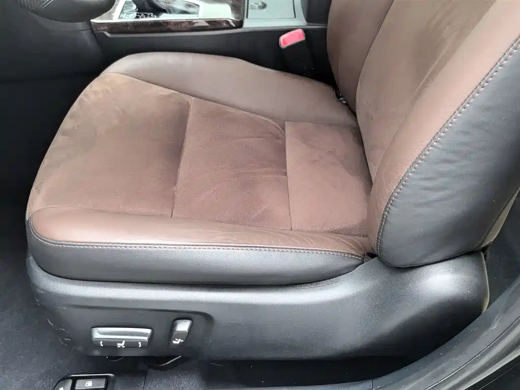 Camry 2016 2.5G 10th Anniversary Deluxe Navigation Edition купить на сайте DeffCars