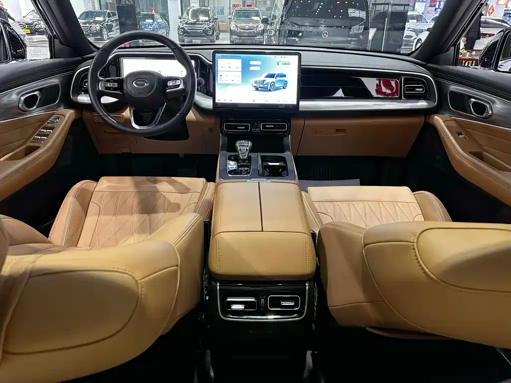 Trumpchi GS8 2025 Pilot Series 2.0TGDI two-wheel drive luxury version 5 seats купить на сайте DeffCars