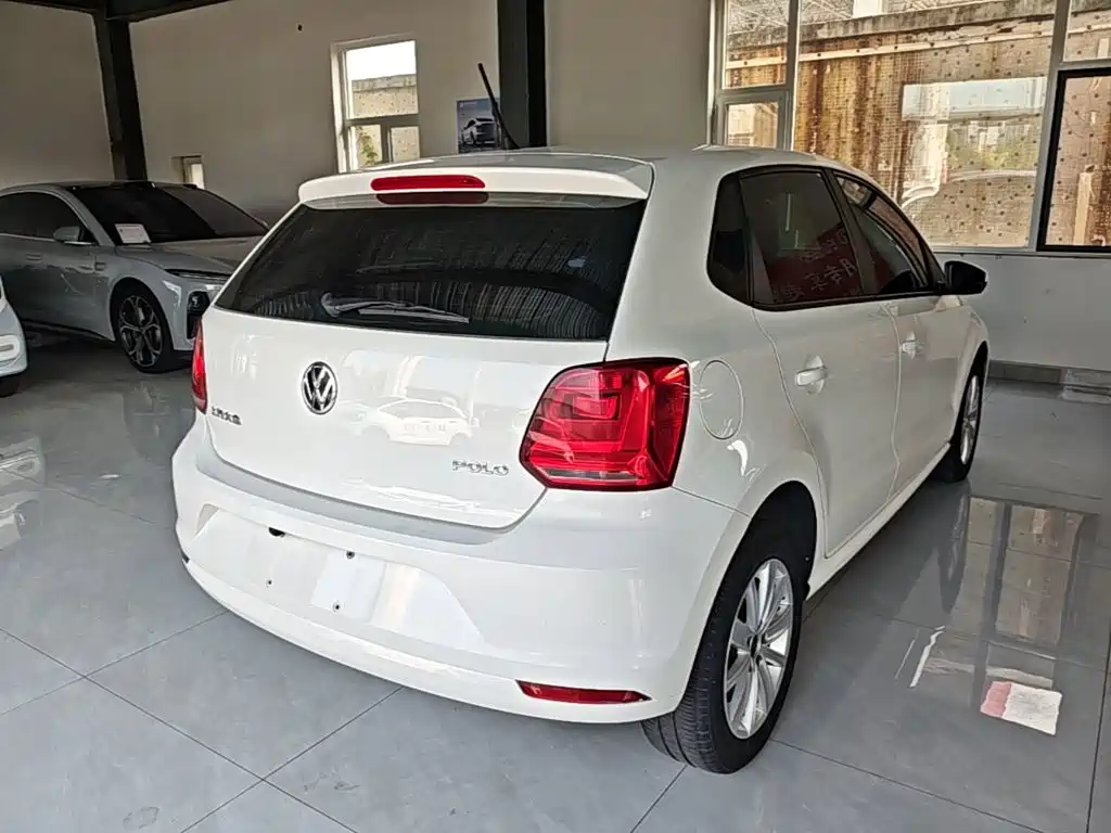 Polo 2016 1.4L Automatic Fashion Edition купить на сайте DeffCars