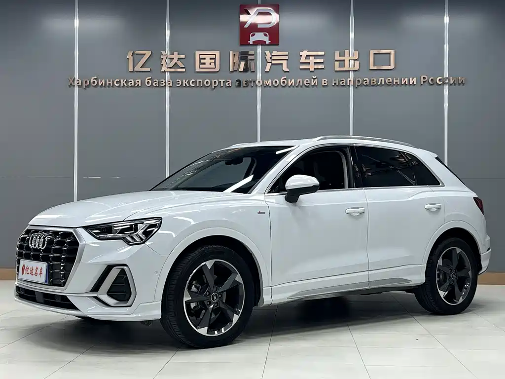 Audi Q3 2022 35 TFSI Fashionable and Dynamic купить на сайте DeffCars