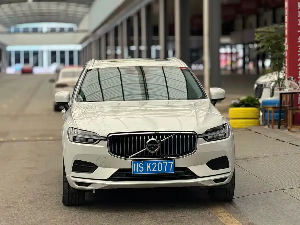 Volvo XC60 2019 T5 4WD Zhiyuan Edition National VI купить на сайте DeffCars