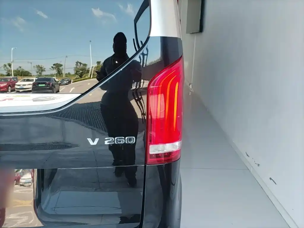 Mercedes-Benz V-Class 2021 V 260 Premium Edition купить на сайте DeffCars