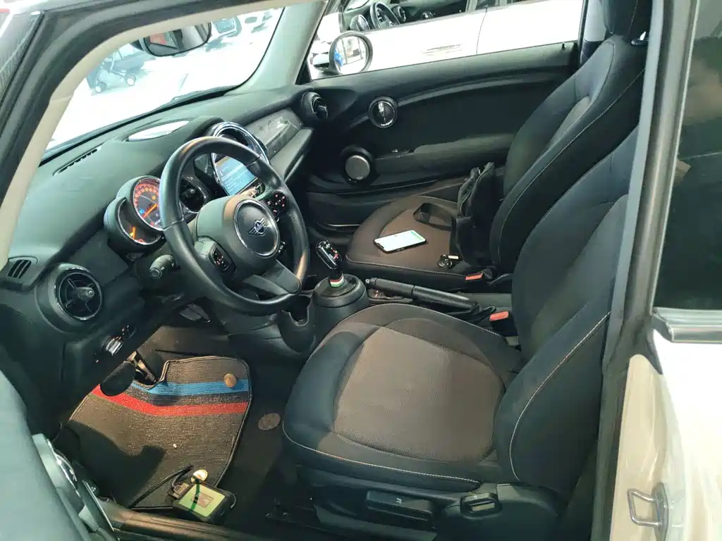 Mini 2022 facelift 1.5T ONE купить на сайте DeffCars