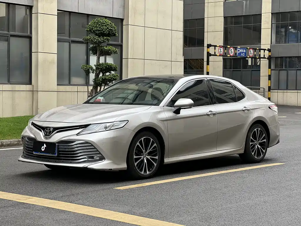 Camry 2018 2.5Q flagship version купить на сайте DeffCars