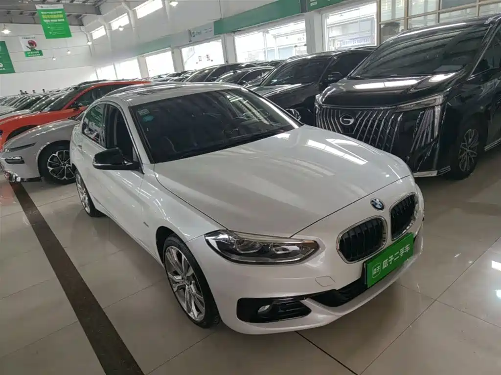 BMW 1 Series 2018 120i Design Package купить на сайте DeffCars
