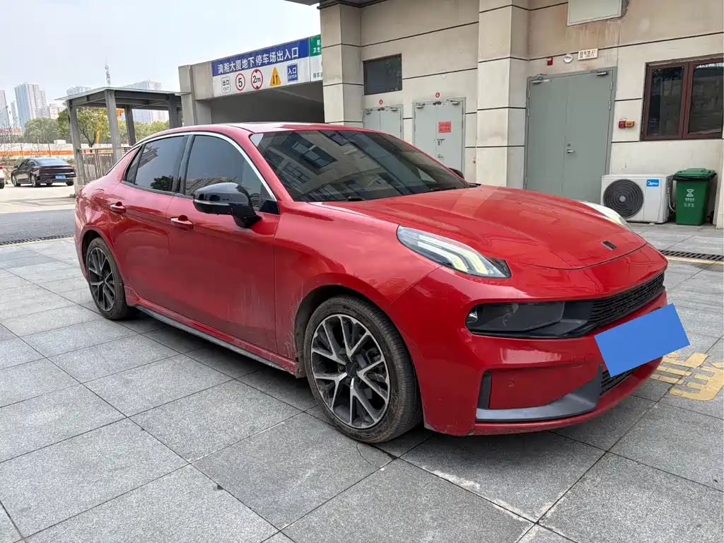 Lynk & Co 03 2019 1.5TD DCT version National VI купить на сайте DeffCars