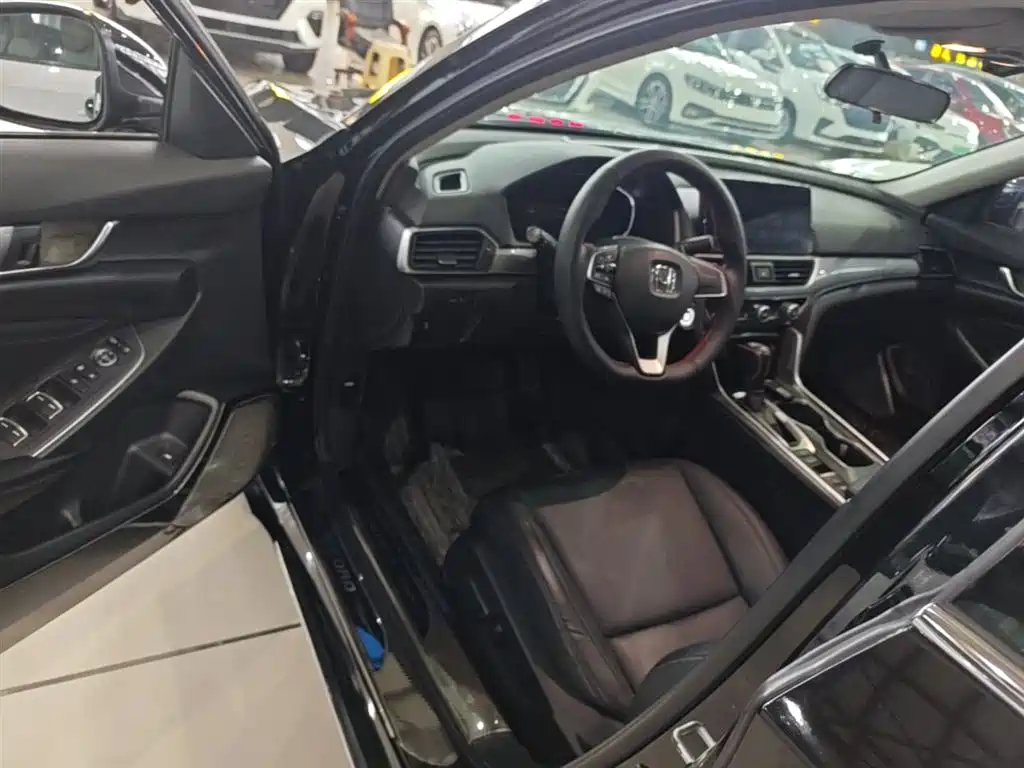 Accord 2022 260TURBO Deluxe Edition купить на сайте DeffCars