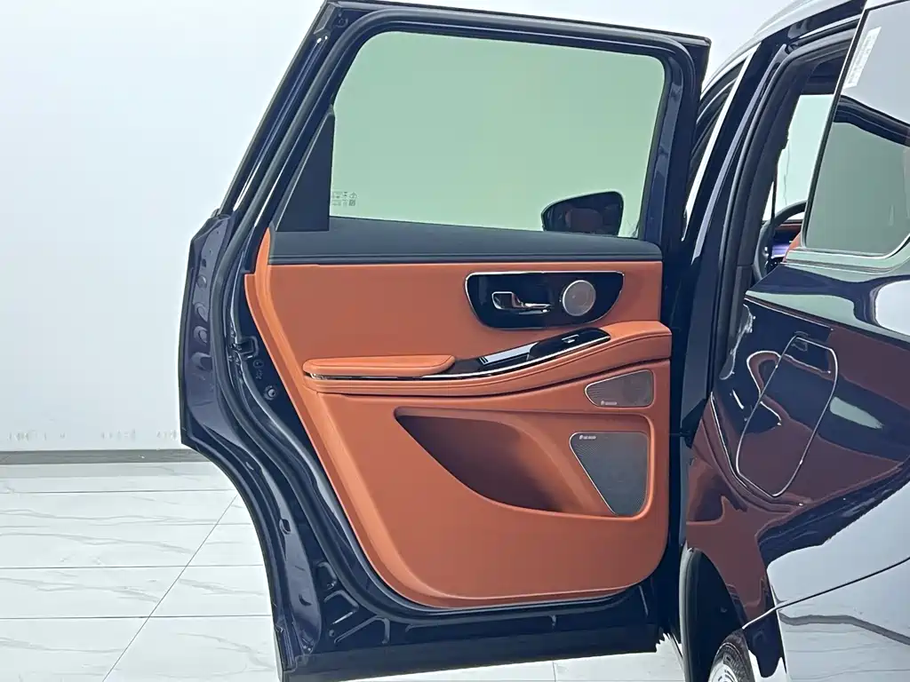 Xingtu Lanyue C-DM 2025 model 180 ultra-long battery life Ultra four-wheel drive 6 seats купить на сайте DeffCars