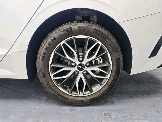 Kia K5 2025 1.5T Deluxe Edition купить на сайте DeffCars