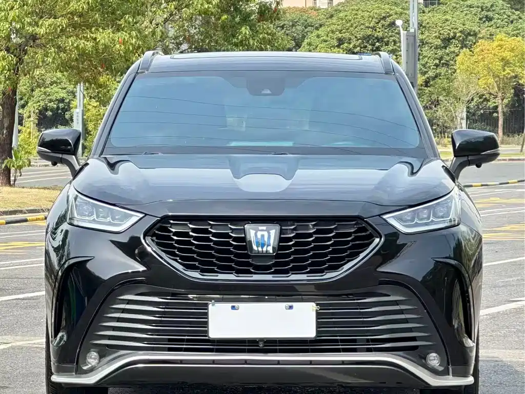 Crown Lufang 2021 2.5L HEV four-wheel drive luxury version купить на сайте DeffCars