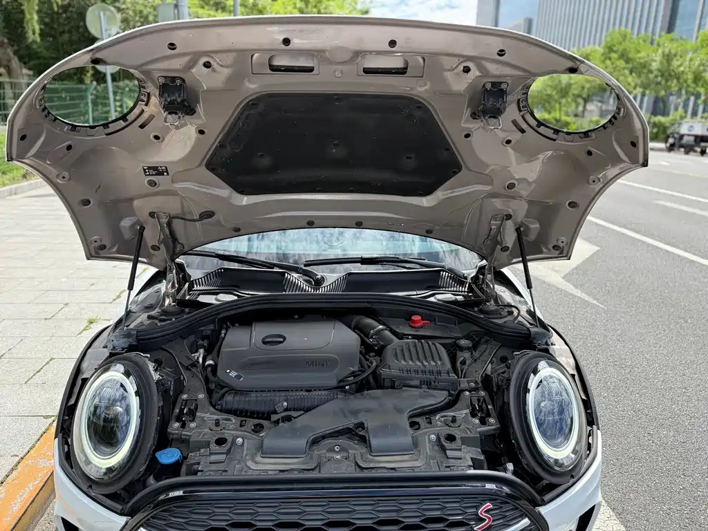 MINI CLUBMAN 2023 facelift 2.0T COOPER S Connoisseur купить на сайте DeffCars