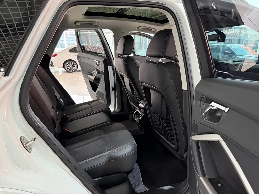 Audi Q3 2022 35 TFSI Fashionable and Dynamic купить на сайте DeffCars