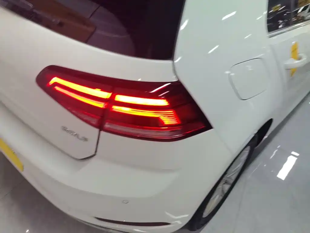 Golf 2019 1.6L automatic comfort model National V купить на сайте DeffCars