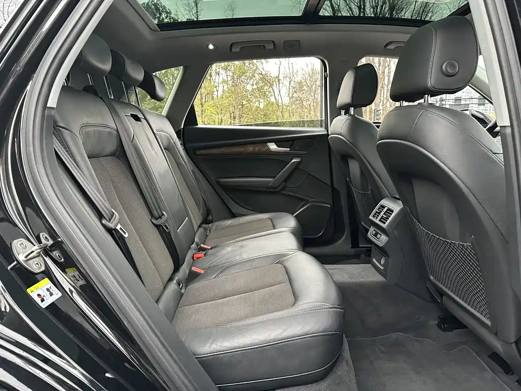 Audi Q5L 2020 facelift 40 TFSI Honorable and enterprising model купить на сайте DeffCars