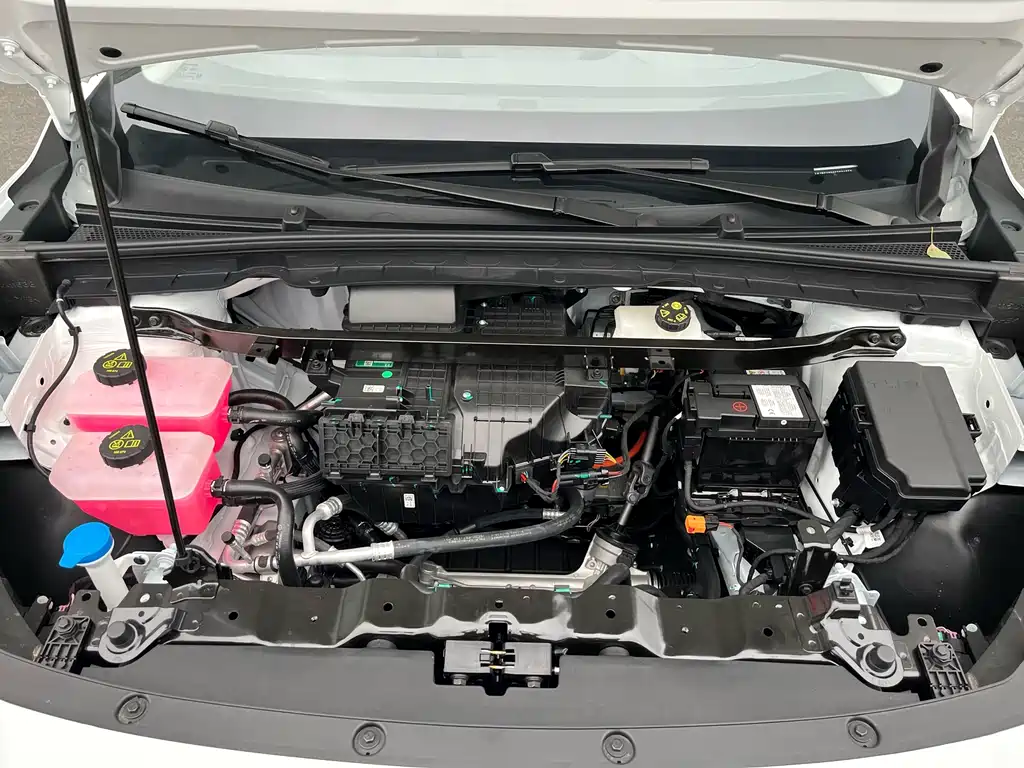 MG ES5 2025 425pro rear drive version купить на сайте DeffCars