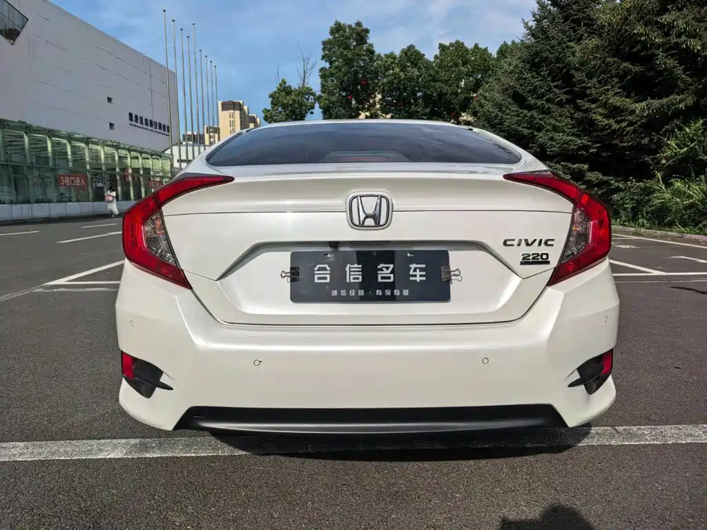 Civic 2019 220TURBO CVT Dynamic Edition National V купить на сайте DeffCars