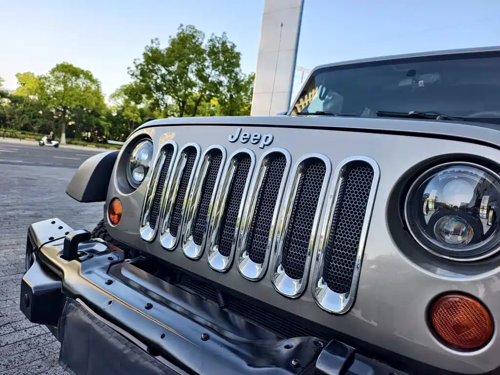 Wrangler 2013 3.6L Rubicon four-door version купить на сайте DeffCars