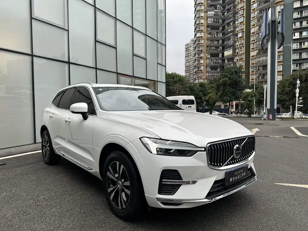 Volvo XC60 2025 B5 four-wheel drive Zhiyi Luxury Edition купить на сайте DeffCars