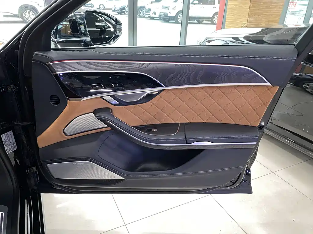 Audi A8 2022 A8L Horch Founder’s Edition Legend купить на сайте DeffCars