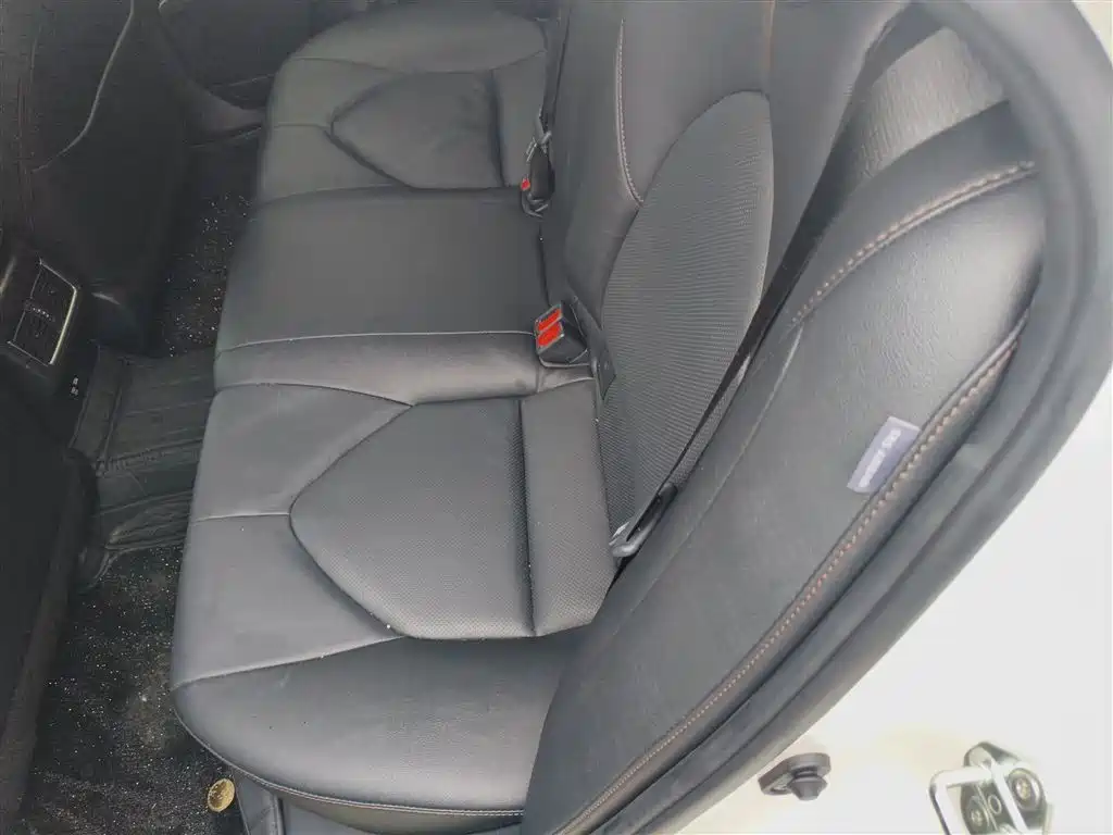 Camry 2021 2.5G Deluxe Edition купить на сайте DeffCars